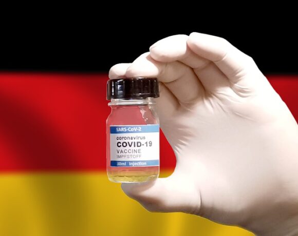 Γερμανία: «Το 4ο κύμα είναι εδώ» λέει ο επικεφαλής του Ινστιτούτου Ρόμπερτ Κοχ