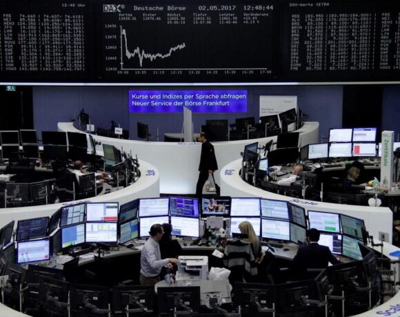 Ευρωαγορές: Η τροπή της πανδημίας «βυθίζει» την Ευρώπη