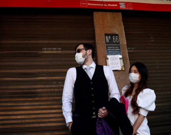 Ισπανία: Καραντίνα ξανά για τους τουρίστες – Ποιες χώρες αφορά