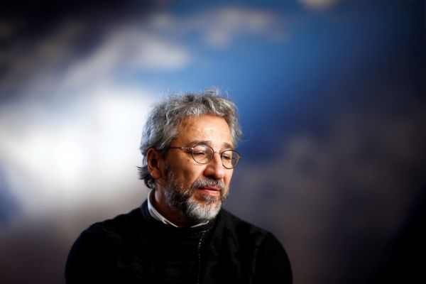 Τουρκία: Ο αυτοεξόριστος δημοσιογράφος που «εκθρονίζει» τον Ερντογάν