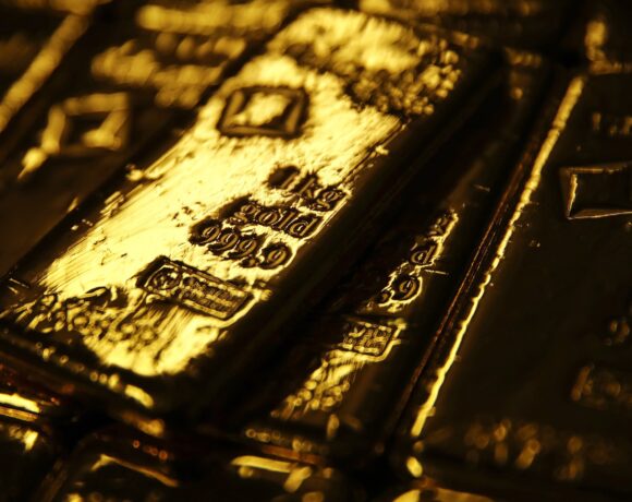 Χρυσός: Άνοδος σε μηνιαία βάση