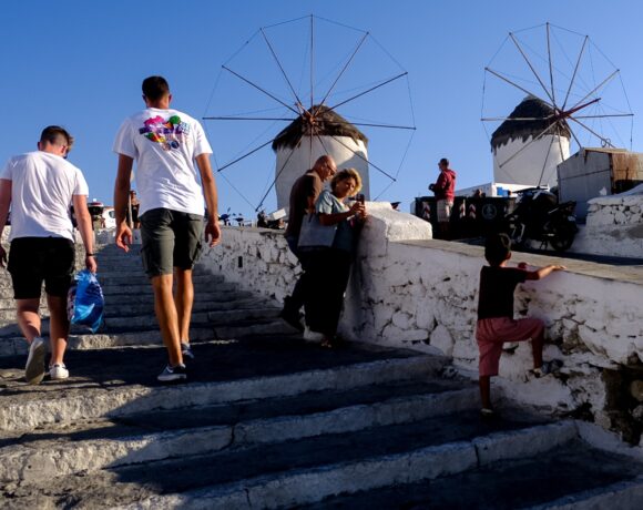 Lockdown στη Μύκονο: Απαγόρευση κυκλοφορίας και έκτακτα μέτρα έως τις 26 Ιουλίου