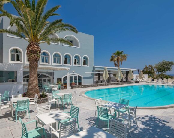 Makarios Hotel Offers Unforgettable Summer Holidays On Santorini