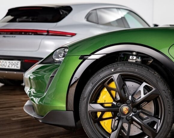 Porsche: Ζητεί μηδενικούς ρύπους από τους προμηθευτές της