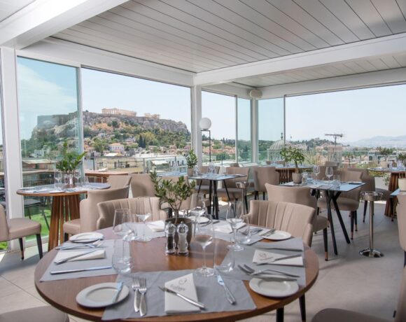 Athens View Balcon: A Delicious Break At Elia Ermou Hotel