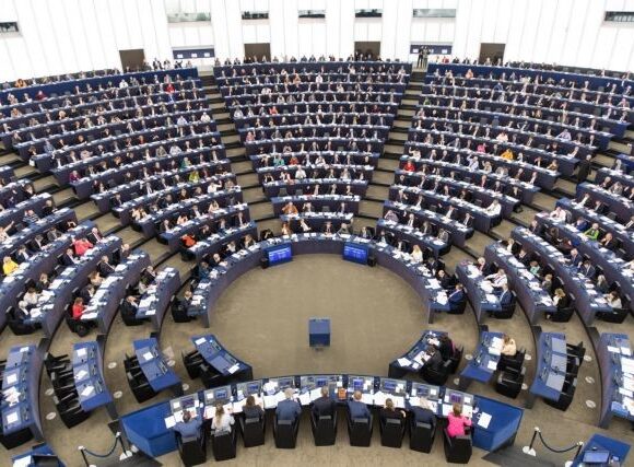 ΑΑΔΕ: Διευκρινίσεις για τη φορολόγηση στην αποζημίωση σε Έλληνες ευρωβουλευτές