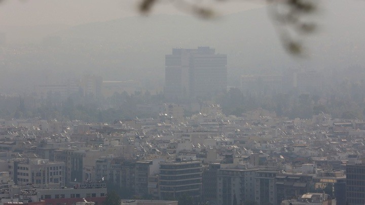 Αιωρούμενα σωματίδια: Πόσο επικίνδυνα είναι για την υγεία μετά τις φωτιές – Τα συμπτώματα (vid)
