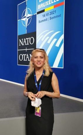 Αφγανιστάν – Δημοσιογράφος καλώ τις γυναίκες να μη μείνουν στο σπίτι – «Βγείτε έξω, υψώστε τη φωνή σας»