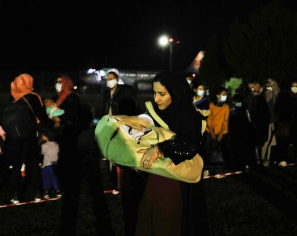 Αφγανιστάν – Πρόσφυγες από την Καμπούλ έφτασαν στην Αλβανία