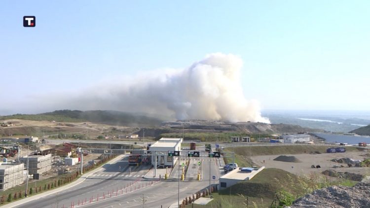 Βελιγράδι – Καπνός σκέπασε την πόλη – Εντολή στους κατοίκους να μείνουν στα σπίτια τους