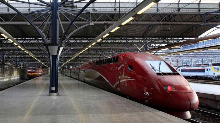 Γερμανία: Παρέλυσαν οι σιδηροδρομικές μεταφορές – Ακινητοποιήθηκαν 700 τρένα