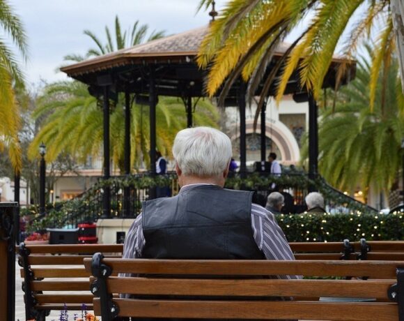 Επικουρικές συντάξεις: Πότε ψηφίζεται το νέο ασφαλιστικό (vid)