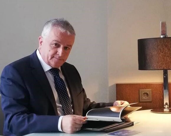 Η Πανελλήνια Ομοσπονδία Διευθυντών Ξενοδοχείων αποχαιρετά τον Κωσταντίνο Μαντωνανάκη