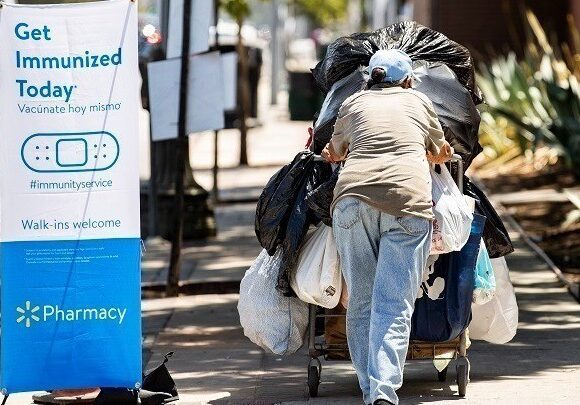 ΗΠΑ: Παράταση στο μορατόριουμ για τις εξώσεις ζητεί η Νάνσι Πελόζι