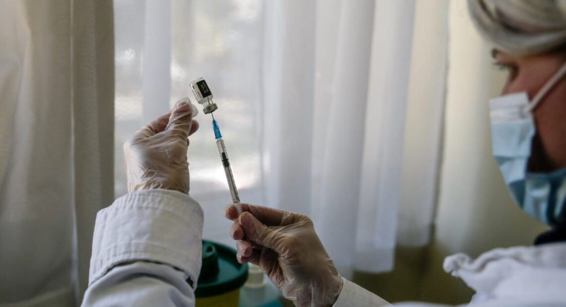 Πάπας – Κάλεσε όλους τους πιστούς να εμβολιαστούν – Πρόκειται για «πράξη αγάπης»