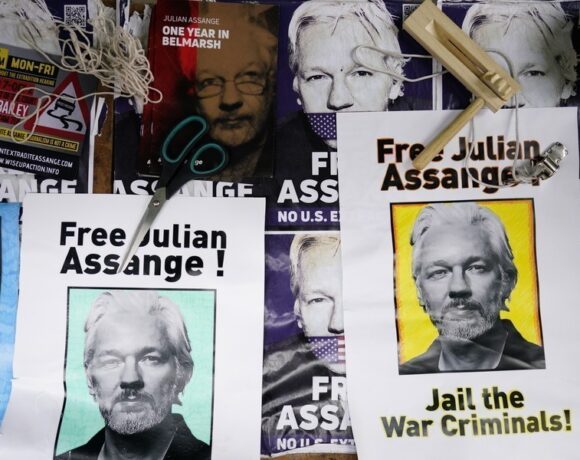 Τζούλιαν Ασάνζ: Ο αργός θάνατος του ιδρυτή των Wikileaks