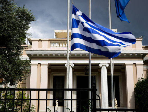 Το αφήγημα των 100 δισ