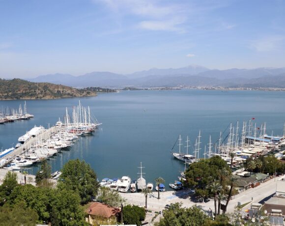 Τουρκία: Πώς οι πυρκαγιές «έκαψαν» και τον τουρισμό