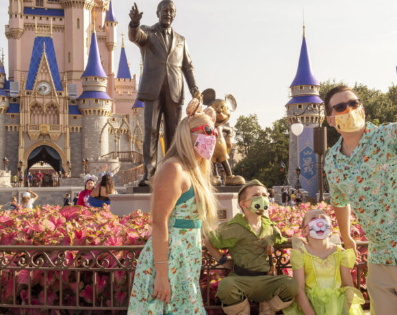 Disney: Απαιτεί πλέον τον καθολικό εμβολιασμό των υπαλλήλων της