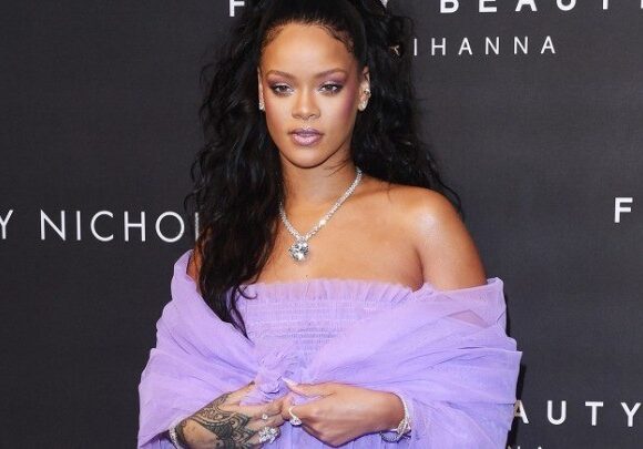 Forbes: Η Ριάνα είναι και επισήμως δισεκατομμυριούχος