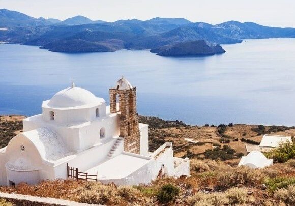 SZ: «Ο τουρισμός δεκαπλασίασε τα έσοδα στην Ελλάδα, όμως…»