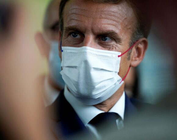 Γαλλία – Σε ισχύ από την Τετάρτη το μέτρο του υποχρεωτικού εμβολιασμού των υγειονομικών