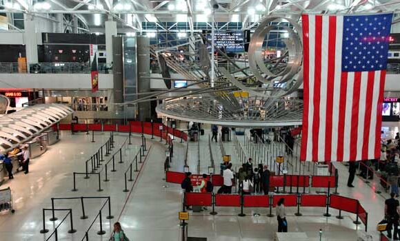 ΗΠΑ: Αυτές είναι οι χώρες που είναι στην «κόκκινη» λίστα από το Cdc