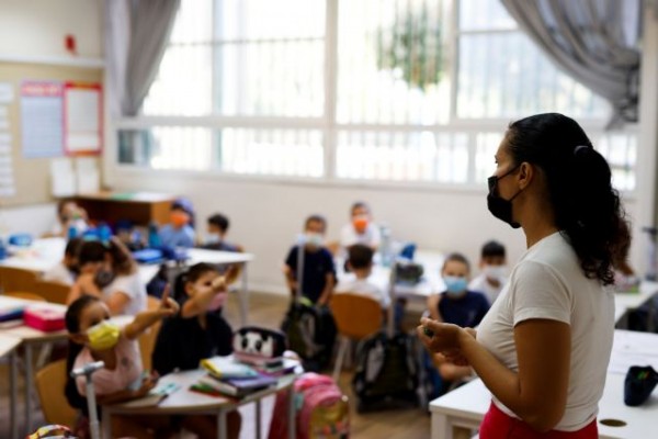 Ισραήλ – Επιστροφή στα θρανία με μάσκες και τεστ εν μέσω αύξησης των κρουσμάτων