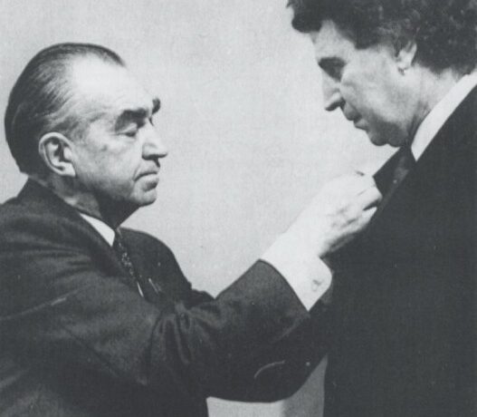 Μίκης Θεοδωράκης – Κάτοχος του βραβείου Λένιν – Σε ποιους Έλληνες το είχε απονείμει η Σοβιετική Ένωση