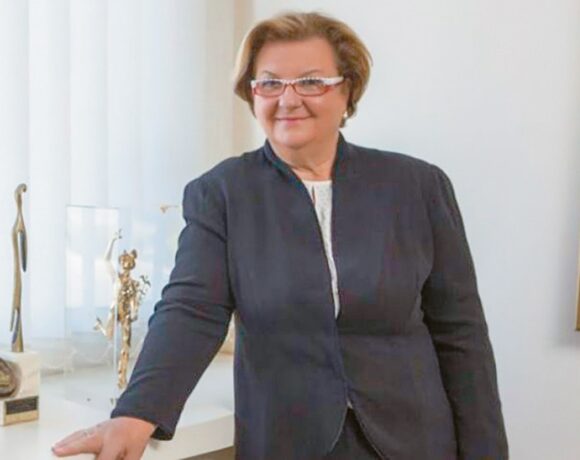 Μαίρη Χατζάκου: Ανοίγει νέο επενδυτικό κύκλο €24 εκατ