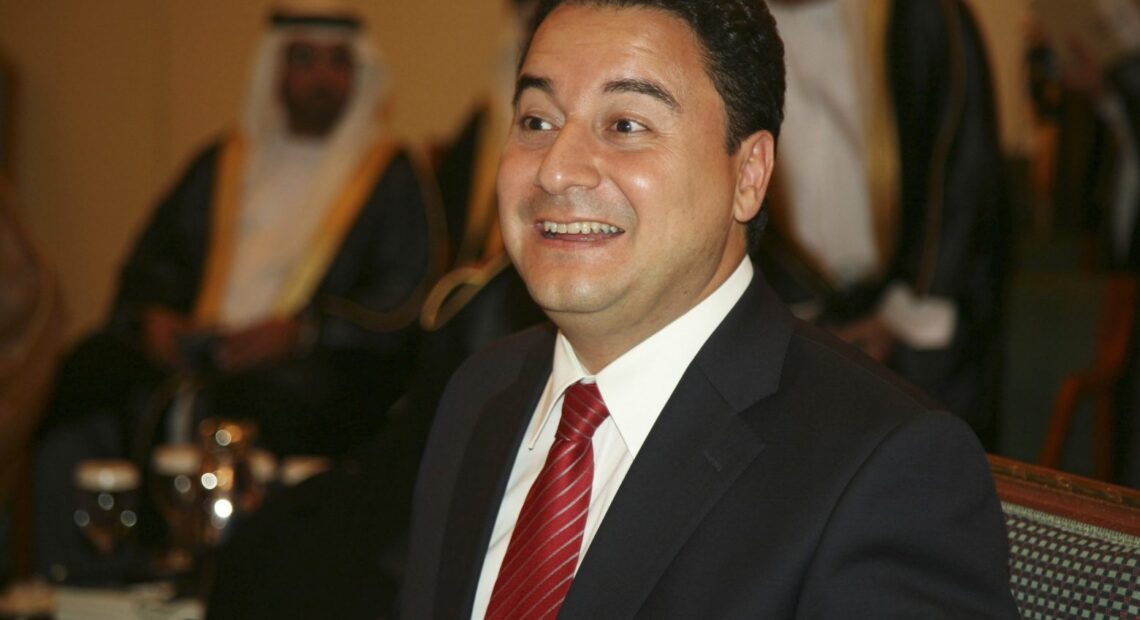 Μπαμπατζάν – «Τρόλαρε» τον Ερντογάν για τους S 400 – «Οι παλιοί είναι στις αποθήκες»