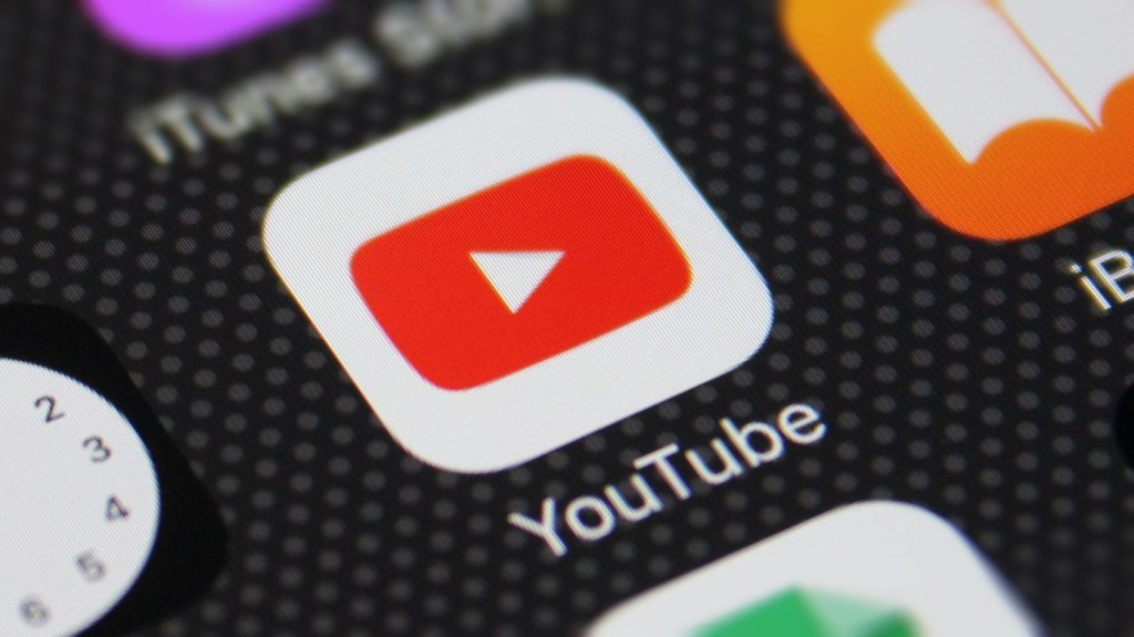 Ρωσία: Γιατί απειλεί να μπλοκάρει το YouTube