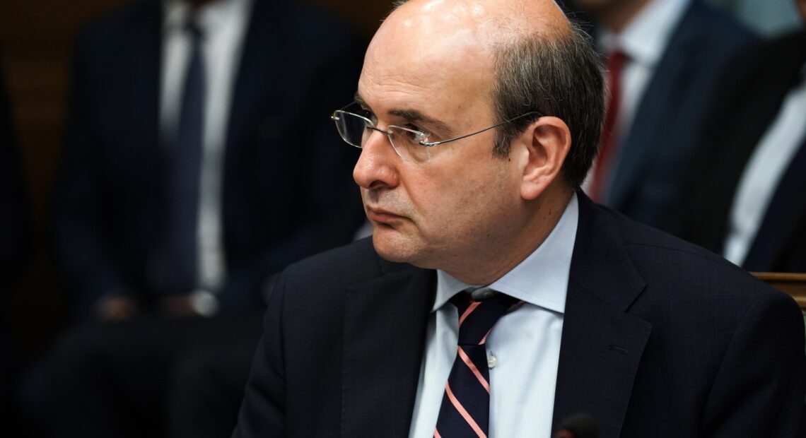 Χατζηδάκης: Έως το τέλος Οκτωβρίου οι καταβολές αναδρομικών σε συνταξιούχους