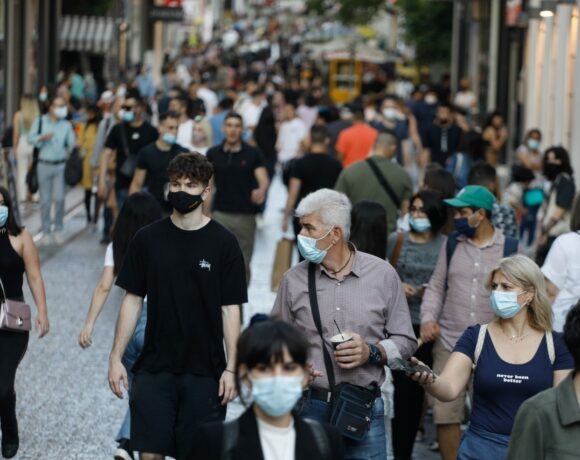Όλα τα μέτρα για τους ανεμβολίαστους: Τι αλλάζει από σήμερα σε εργασία, εστίαση, μετακινήσεις