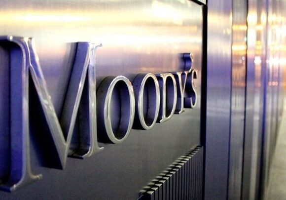 Moody’s: Αναβαθμίζει τις συστημικές τράπεζες – Θετικό το οutlook