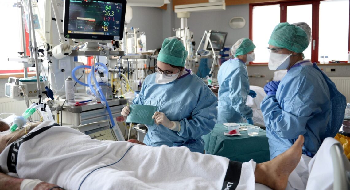 Βέλγιο – Άλμα στα κρούσματα – Το 4ο κύμα κοροναϊού απειλεί τη χώρα