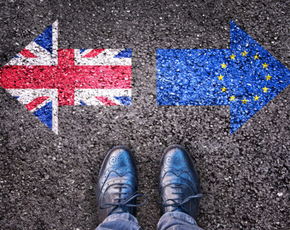 Βρετανία: Σημαντικότερες οι επιπτώσεις του Brexit στην οικονομία από εκείνες της πανδημίας
