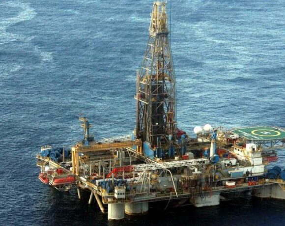 Γκέρχαρντ Σρέντερ: Σταδιακή βελτίωση στις αγορές φυσικού αερίου και την ενεργειακή κρίση