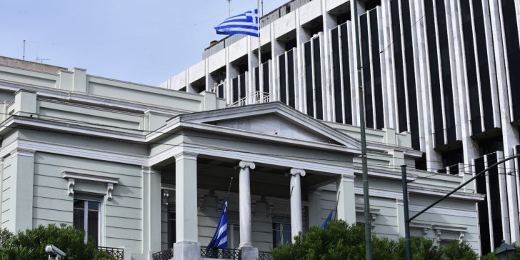 Ελληνικό ΥΠΕΞ για επιθέσεις σε αεροδρόμιο Σαουδικής Αραβίας: Τέτοιες ενέργειες δεν είναι ανεκτές
