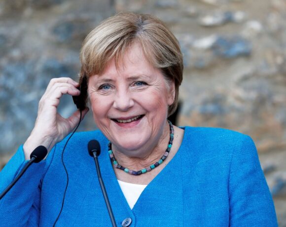 Μέρκελ – Τελευταίο τετ α τετ με τον Ερντογάν με φόντο τον Βόσπορο – Οι ευχαριστίες, οι επικρίσεις και η… υπόσχεση