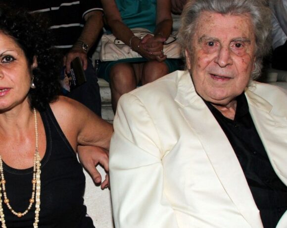 Μίκης Θεοδωράκης – Το βίντεο από τα τελευταία γενέθλια της κόρης του, Μαργαρίτας, που γιόρτασαν μαζί