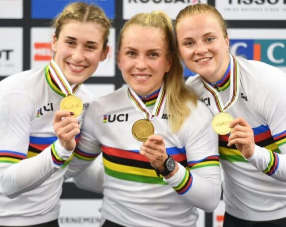 Παγκόσμιο πίστας: Πρώτη μέρα με παγκόσμιο ρεκόρ