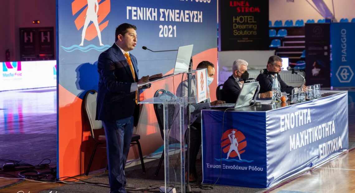 Πότε θα ανοίξει η τουριστική σεζόν του 2022 | Τι είπε ο Βασίλης Κικίλιας