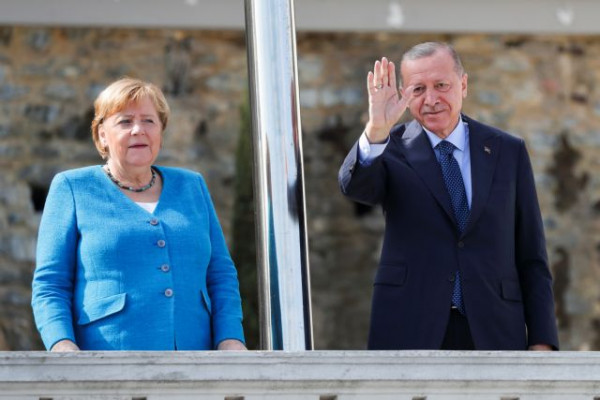 Το «τελευταίο τανγκό» για Ερντογάν και Μέρκελ – Ο συμβολισμός, η «πραγματική φίλη» και… το αμαξάκι του γκολφ