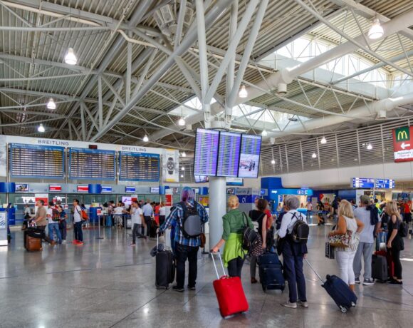 Greece Opens To More Nationalities, Extends Covid 19 Air Travel Rules Into November