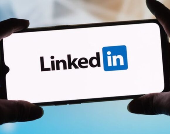 H Microsoft κλείνει το Linkedin στην Κίνα