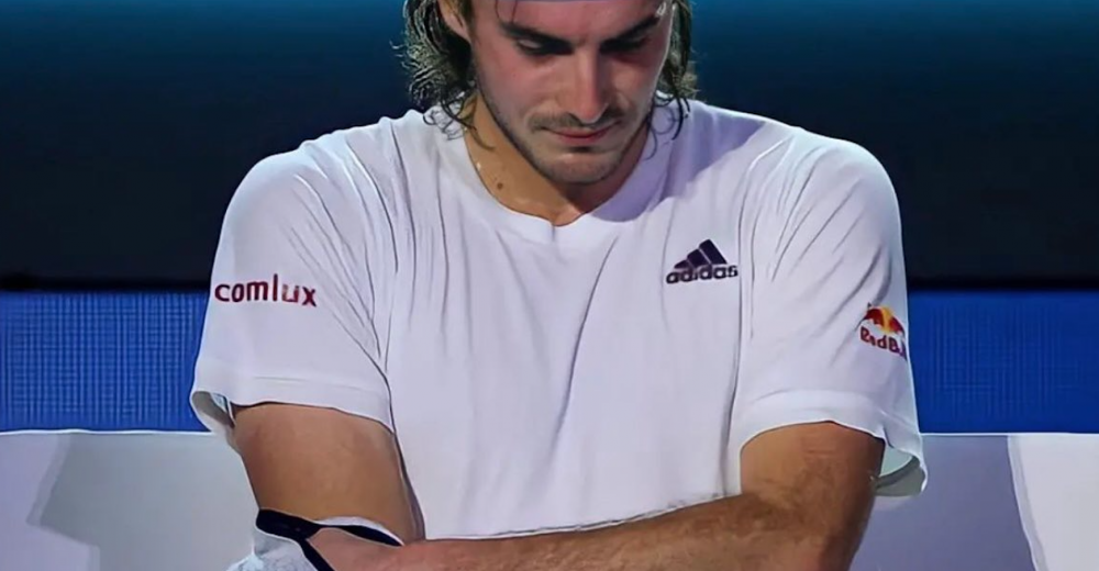 Atp Finals: Αμφίβολος ο Τσιτσιπάς για τη συνέχεια