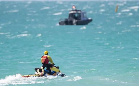 Αυστραλία – Αγνοείται κολυμβητής – Δέχθηκε επίθεση από δύο καρχαρίες