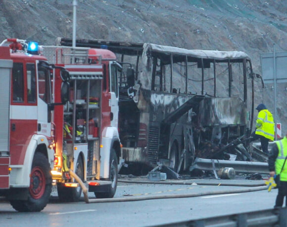 Βουλγαρία – Εντοπίστηκε ακόμα ένα πτώμα μέσα στο απανθρακωμένο λεωφορείο