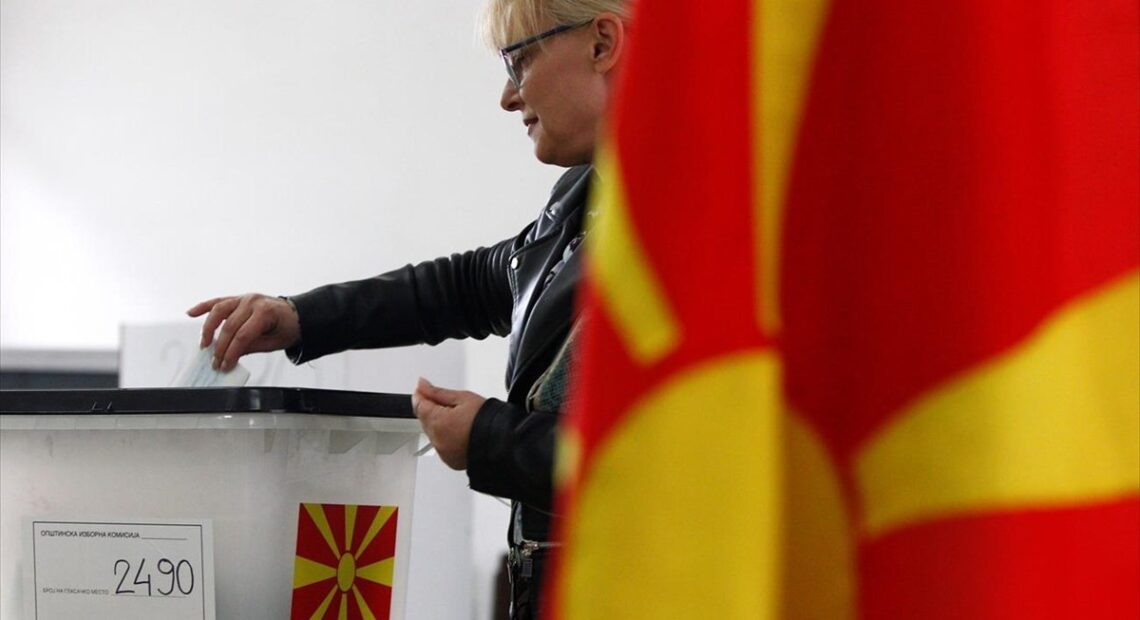 Βόρεια Μακεδονία: Η αντιπολίτευση εξασφαλίζει πλειοψηφία στη Βουλή – «Πέφτει» η κυβέρνηση Ζάεφ